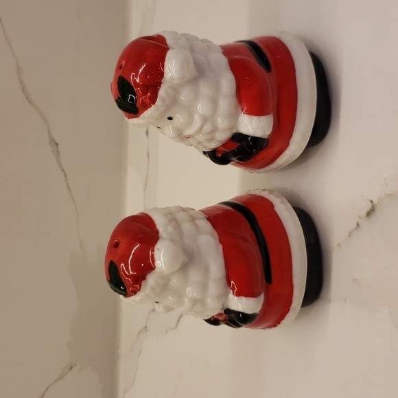 VINTAGE Salt and Pepper Shaker ceramic Santa Clause 3.25"tall Christmas Decor - Picture 2 of 11